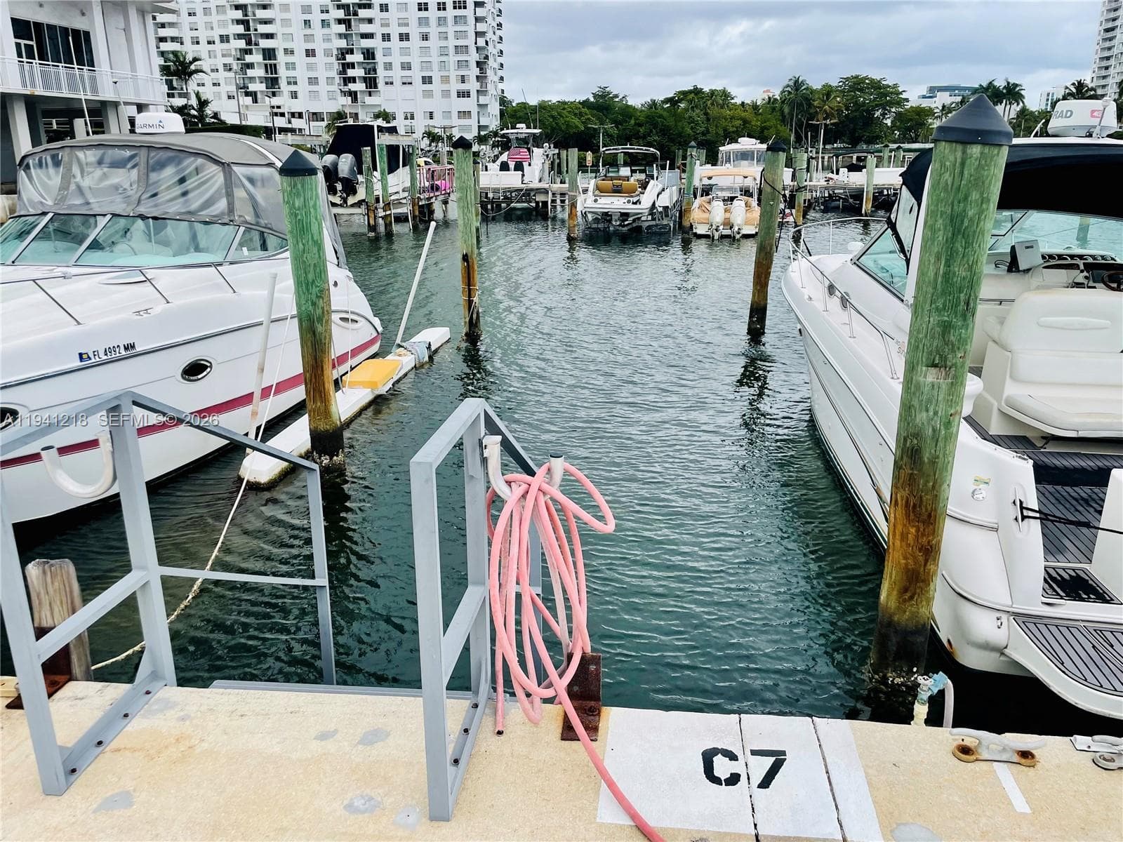 18041 Biscayne Blvd *BOAT SLIP & UNIT* # 1605, Aventura FL 33160 — 49