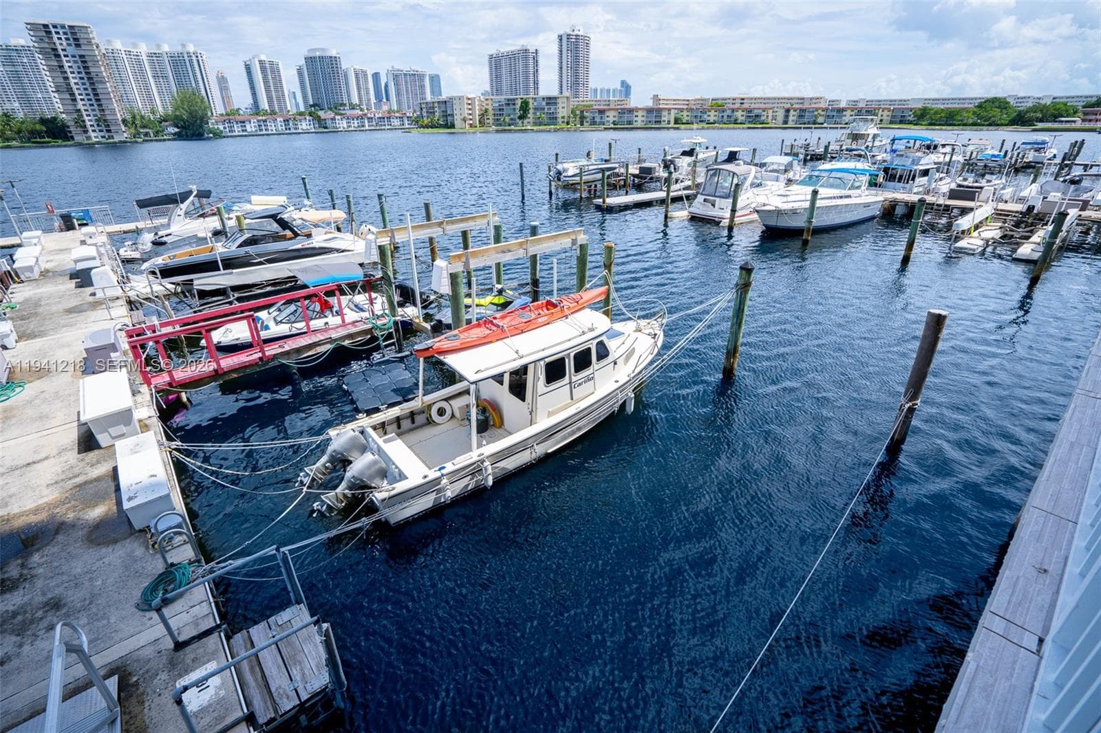 18041 Biscayne Blvd *BOAT SLIP & UNIT* # 1605, Aventura FL 33160 — 50