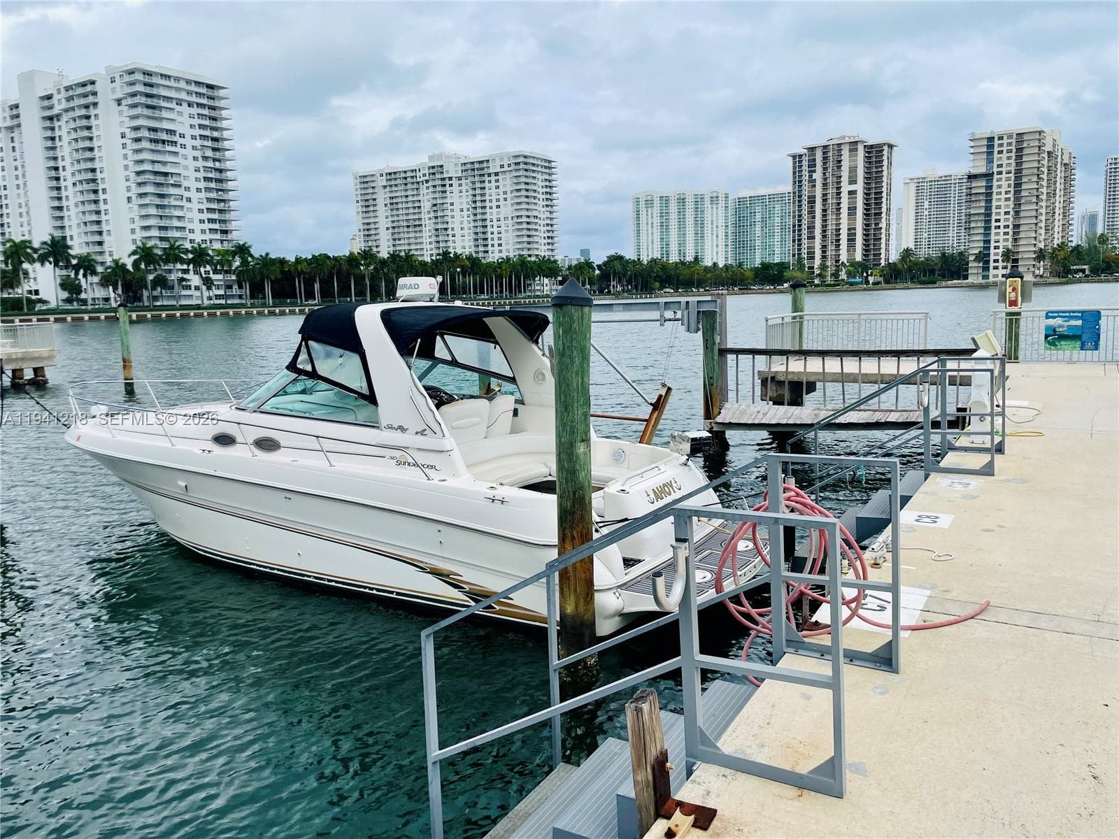 18041 Biscayne Blvd *BOAT SLIP & UNIT* # 1605, Aventura FL 33160 — 48
