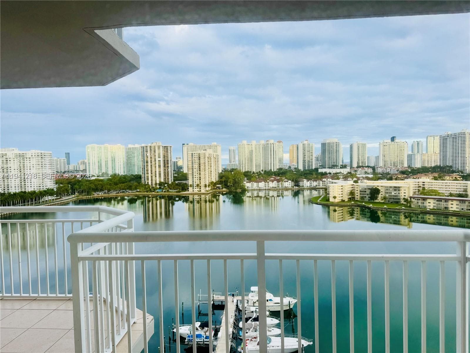 18041 Biscayne Blvd *BOAT SLIP & UNIT* # 1605, Aventura FL 33160 — 11