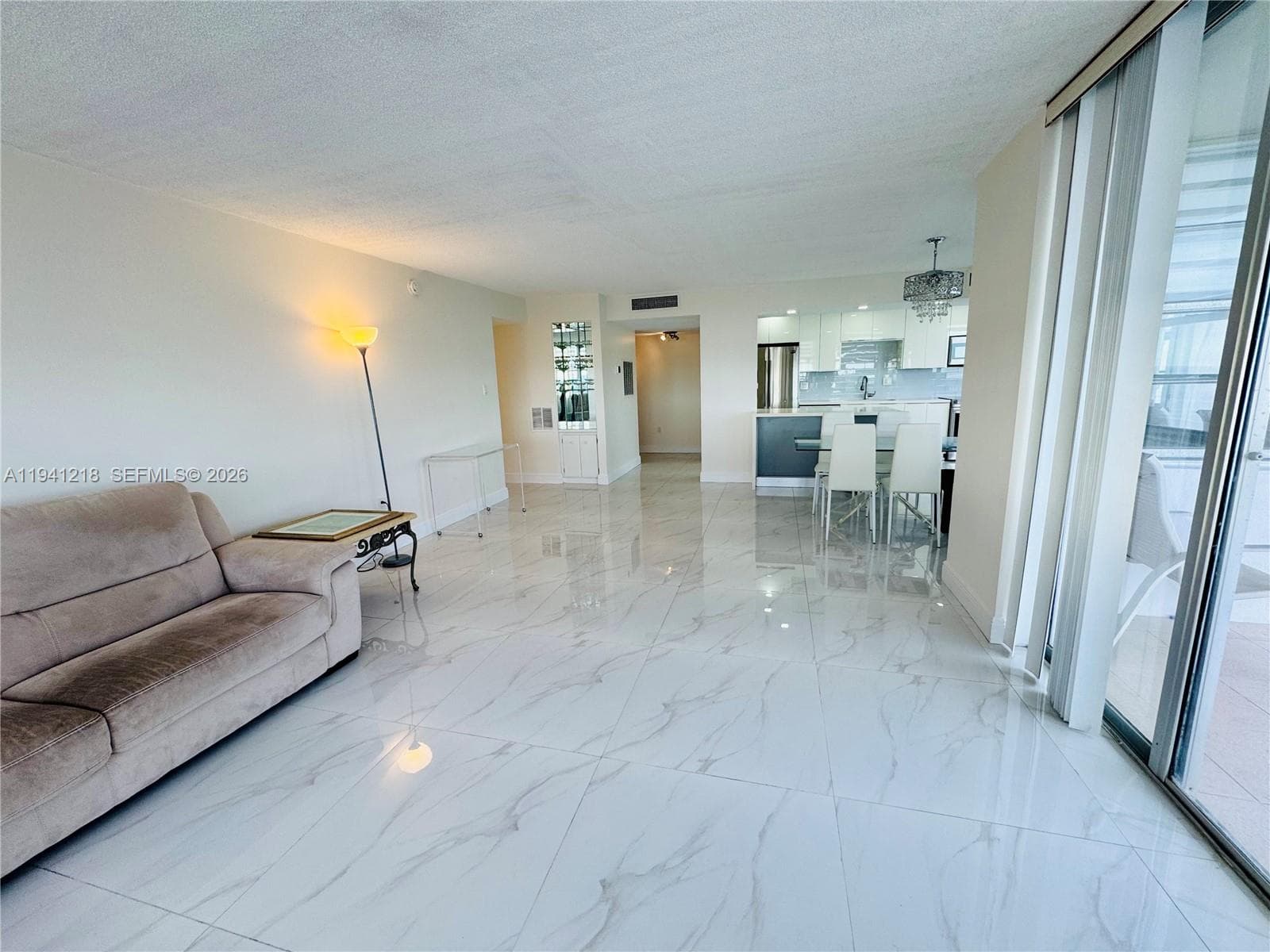 18041 Biscayne Blvd *BOAT SLIP & UNIT* # 1605, Aventura FL 33160 — 19