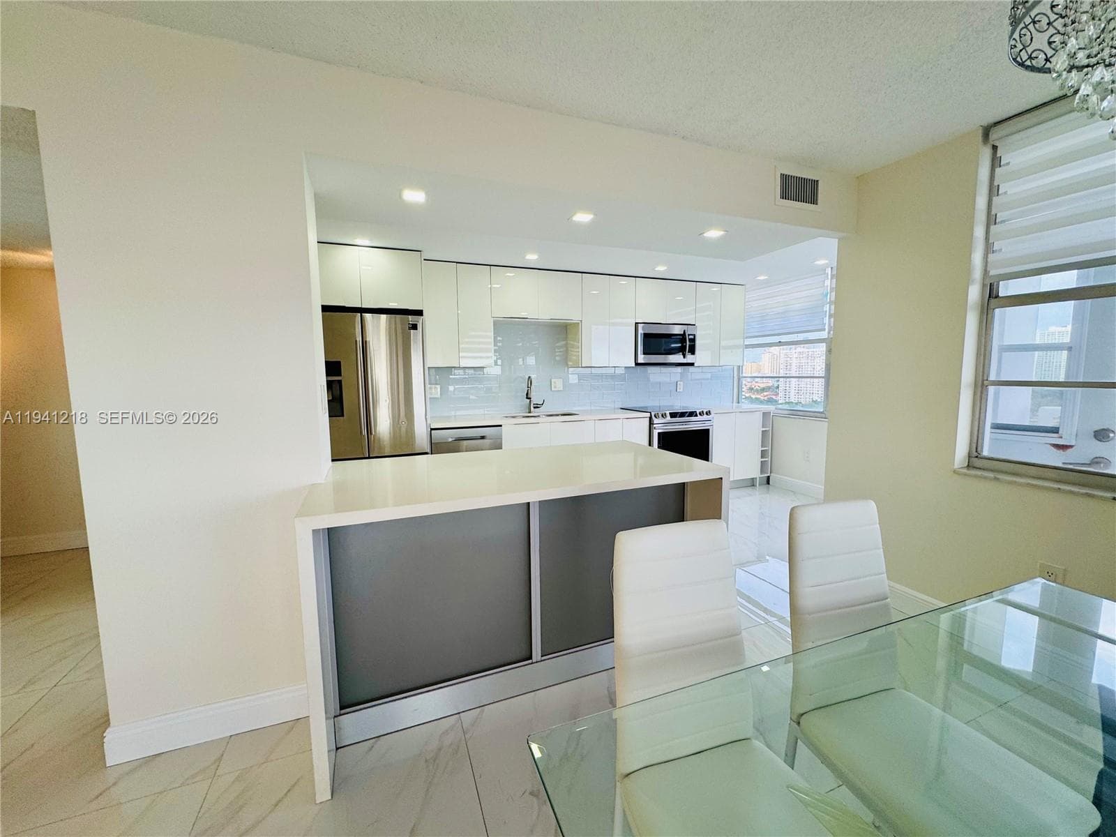 18041 Biscayne Blvd *BOAT SLIP & UNIT* # 1605, Aventura FL 33160 — 21
