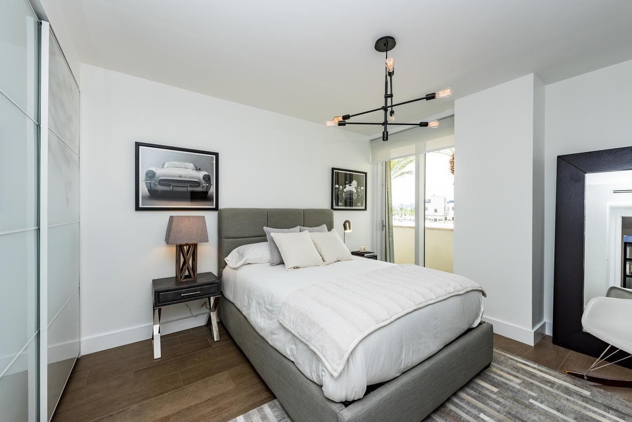 9595 Collins Avenue, Surfside FL 33154 — 32