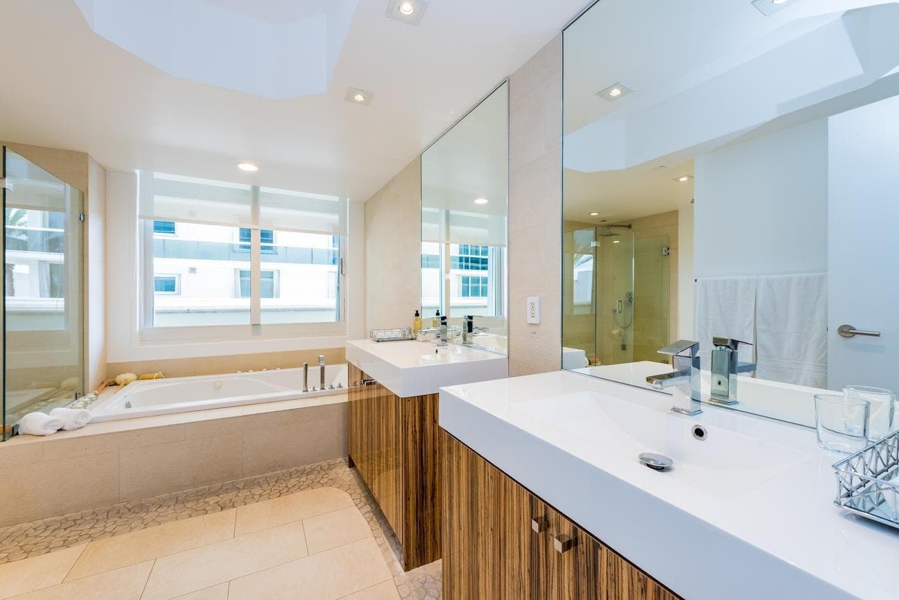 9595 Collins Avenue, Surfside FL 33154 — 28