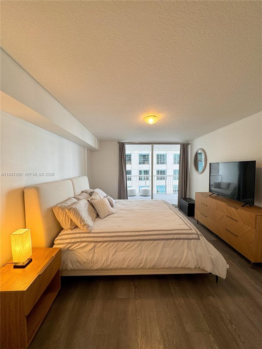 1200 Brickell Bay Dr # 1708, Miami FL 33131 — 10