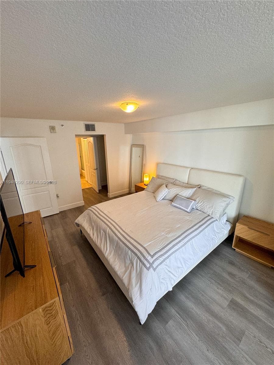 1200 Brickell Bay Dr # 1708, Miami FL 33131 — 11