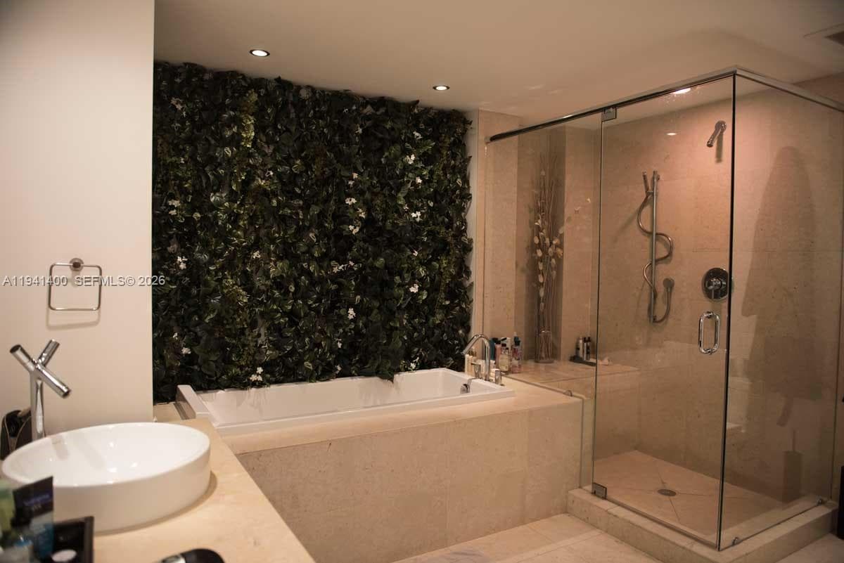 495 Brickell Ave # 3805, Miami FL 33131 — 9