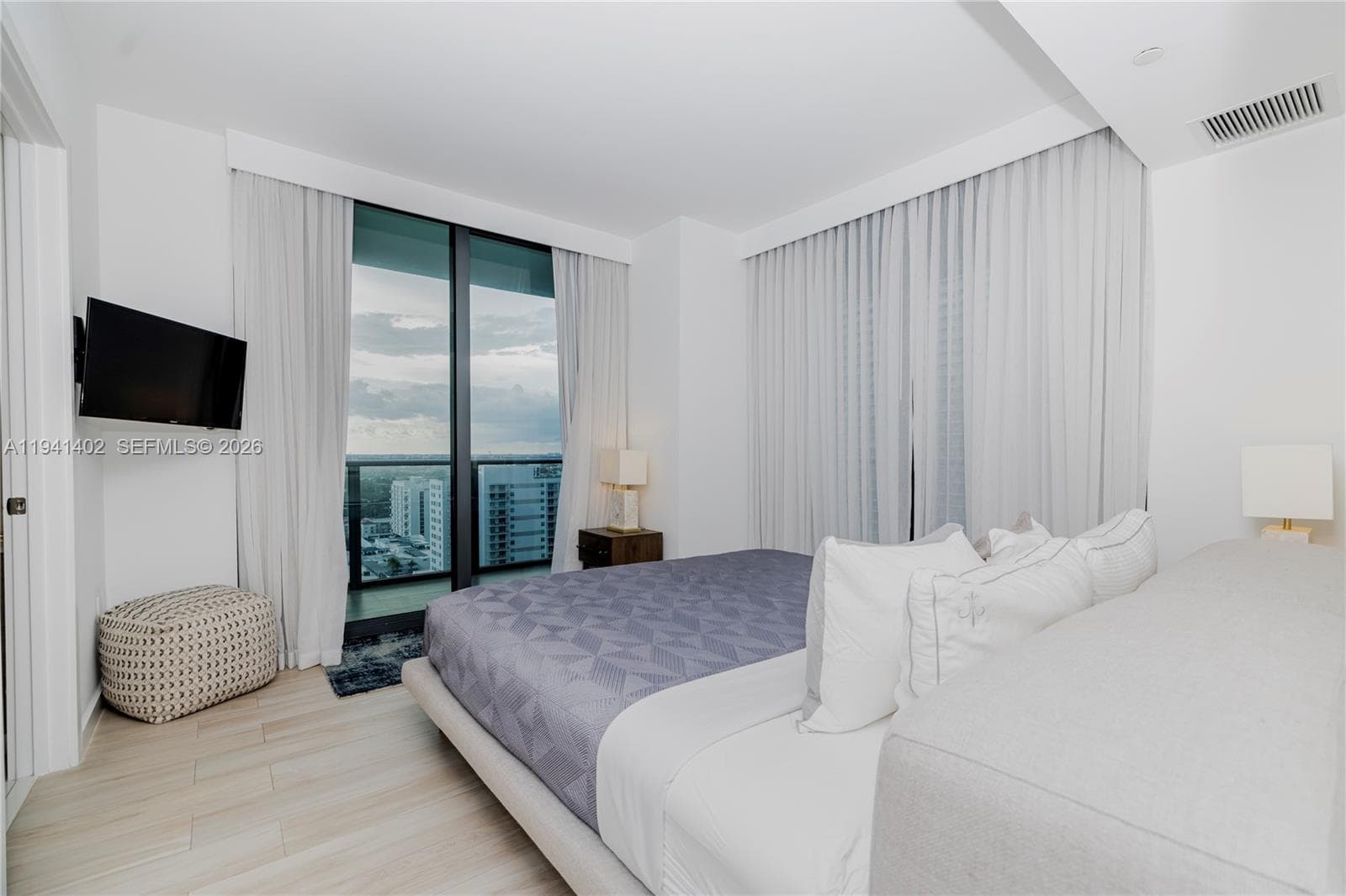1300 S Miami Ave # 2210, Miami FL 33130 — 17