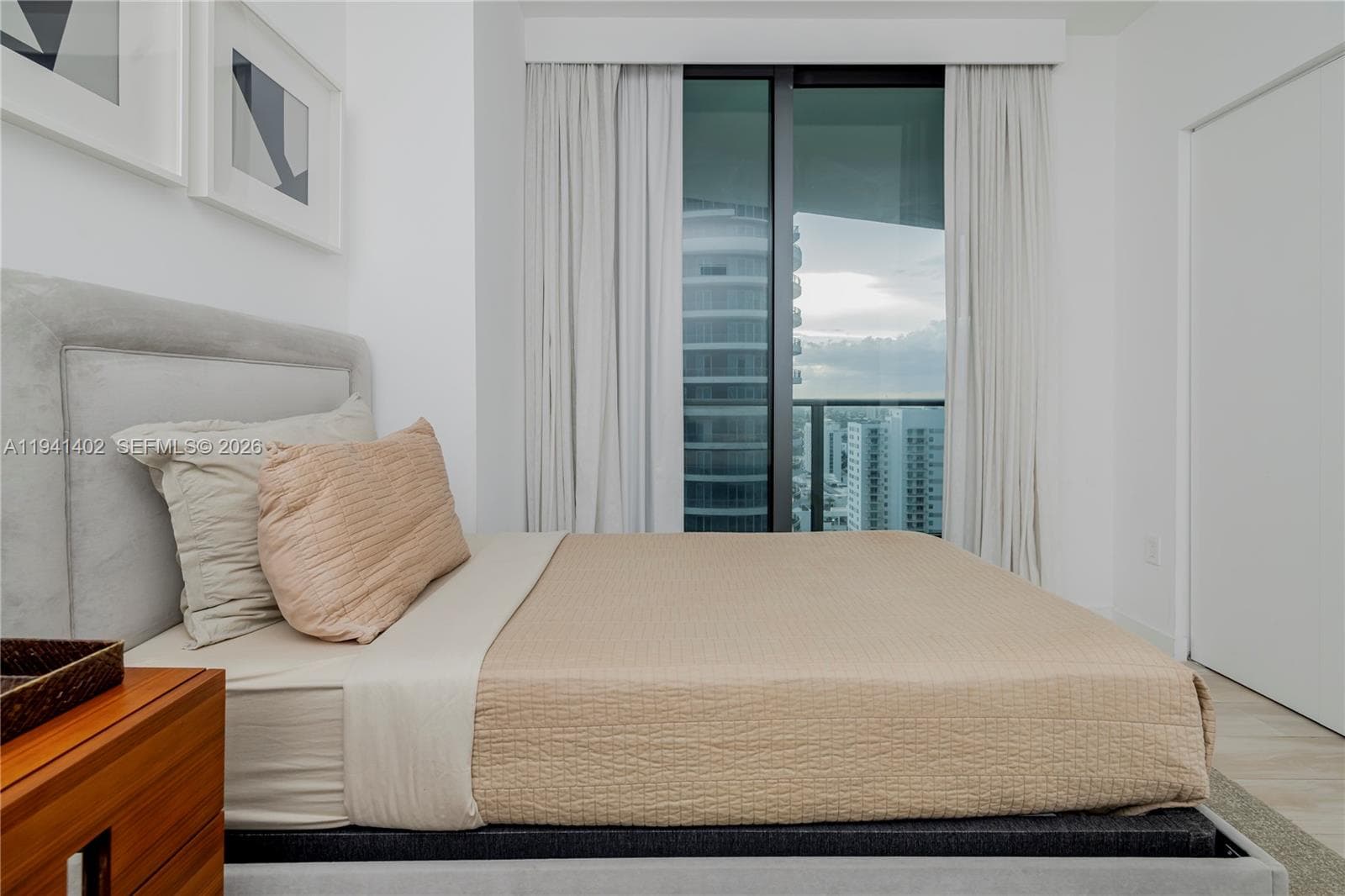 1300 S Miami Ave # 2210, Miami FL 33130 — 26