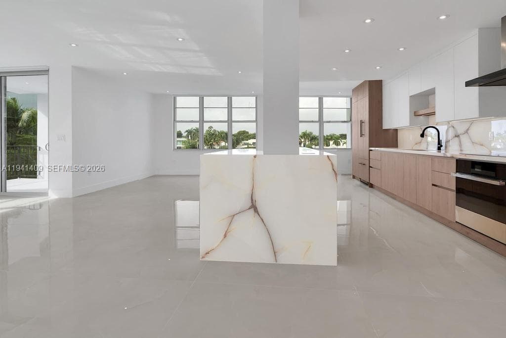 Ashley Apartments Condomi, Miami Beach, FL — 7