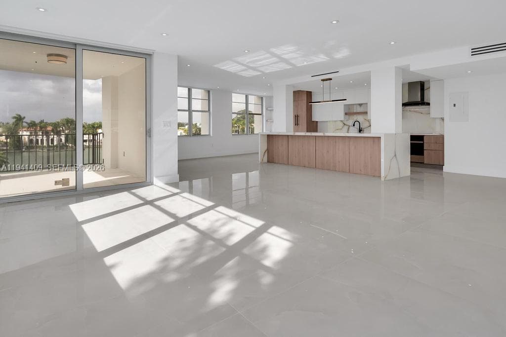 Ashley Apartments Condomi, Miami Beach, FL — 9