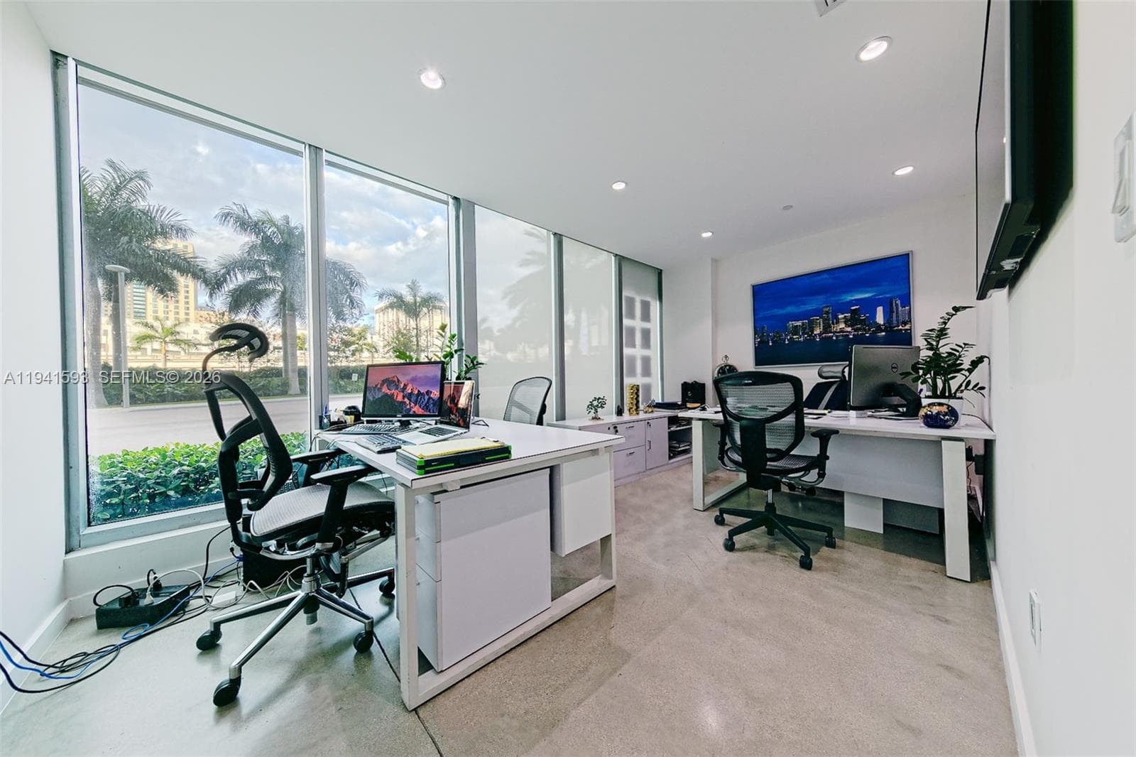 350 S Miami Ave, Miami FL 33130 — 1