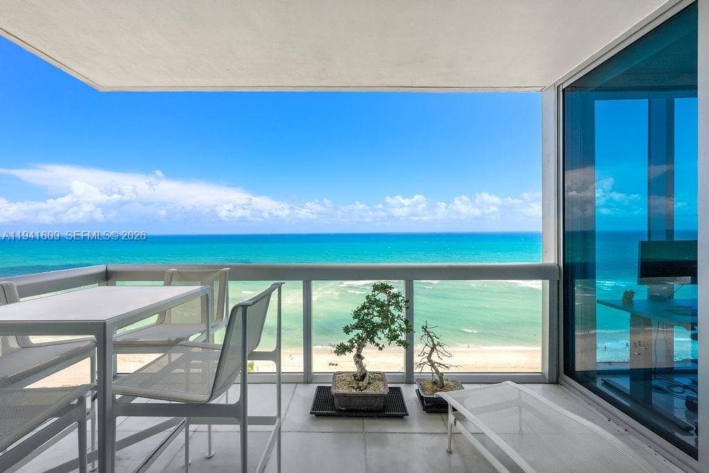 6899 Collins Ave # 1205, Miami Beach FL 33141 — 23