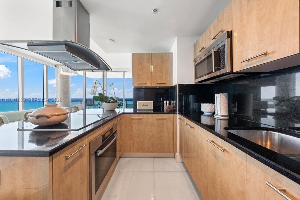 6899 Collins Ave # 1205, Miami Beach FL 33141 — 19