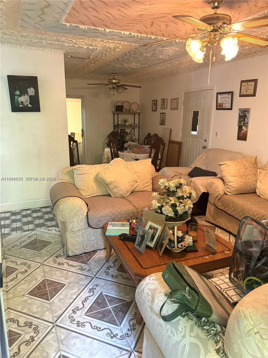 2000 NW 131st St, Miami FL 33167 — 17