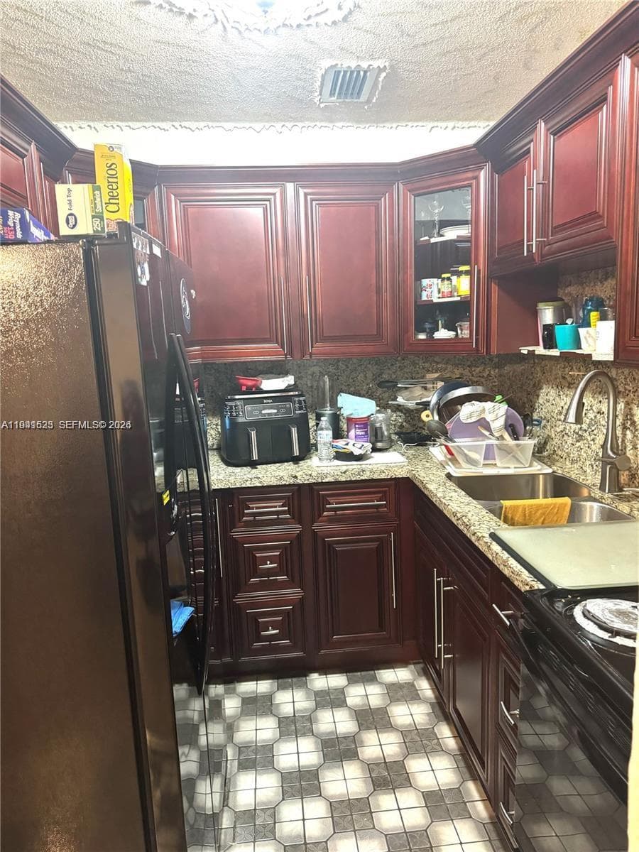 2000 NW 131st St, Miami FL 33167 — 21