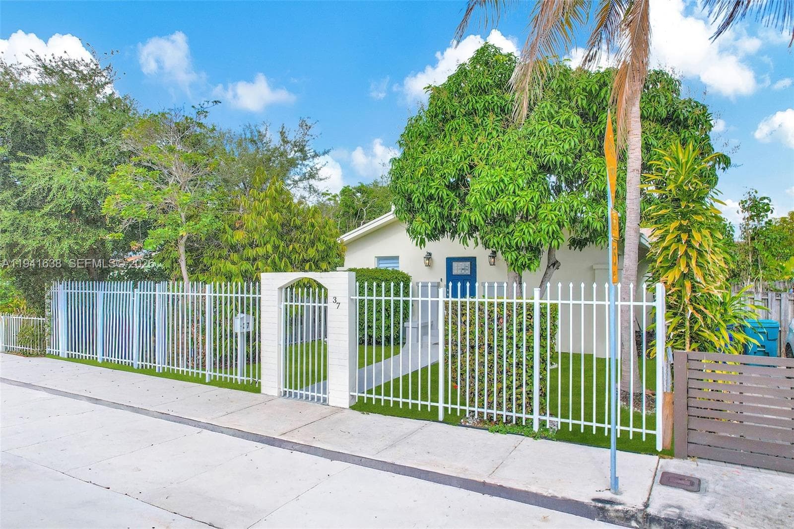 37 NW 47th St, Miami FL 33127 — 72
