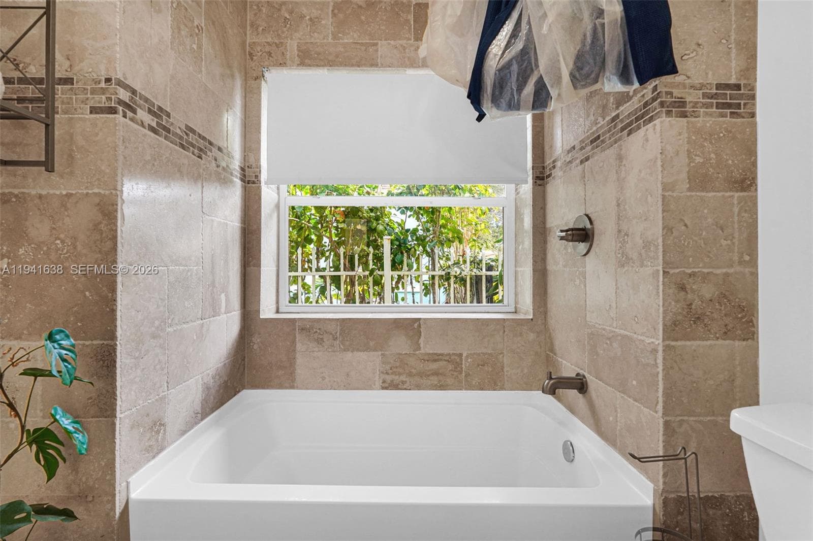 37 NW 47th St, Miami FL 33127 — 16