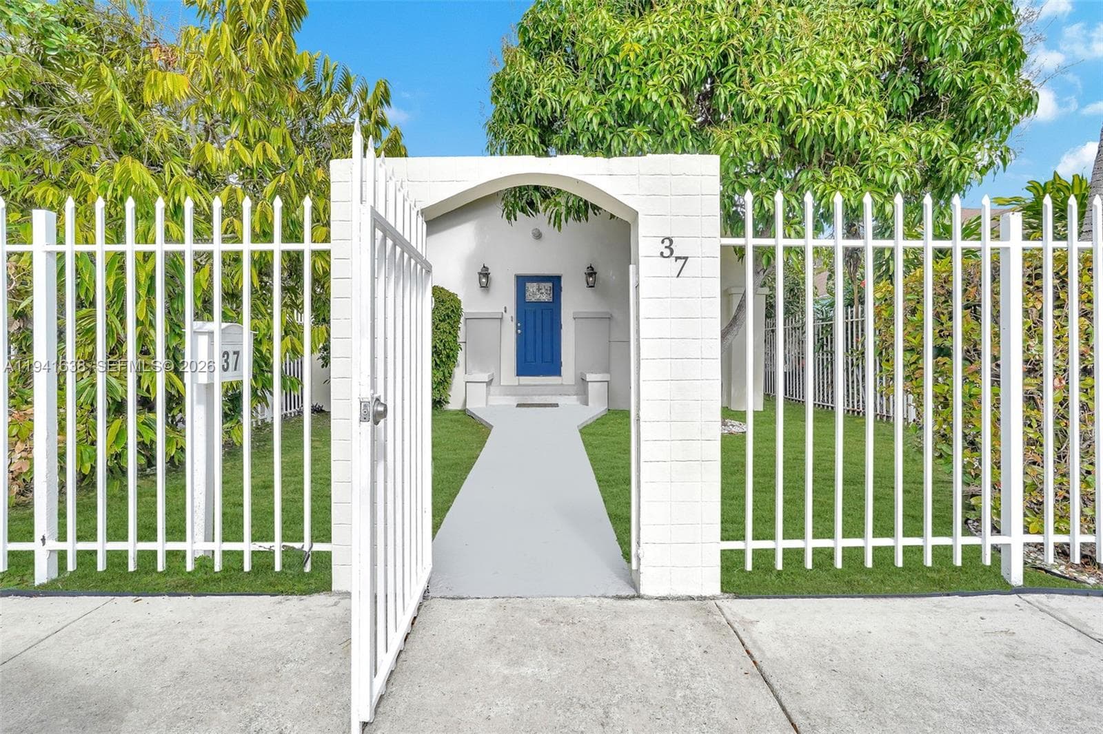 37 NW 47th St, Miami FL 33127 — 77