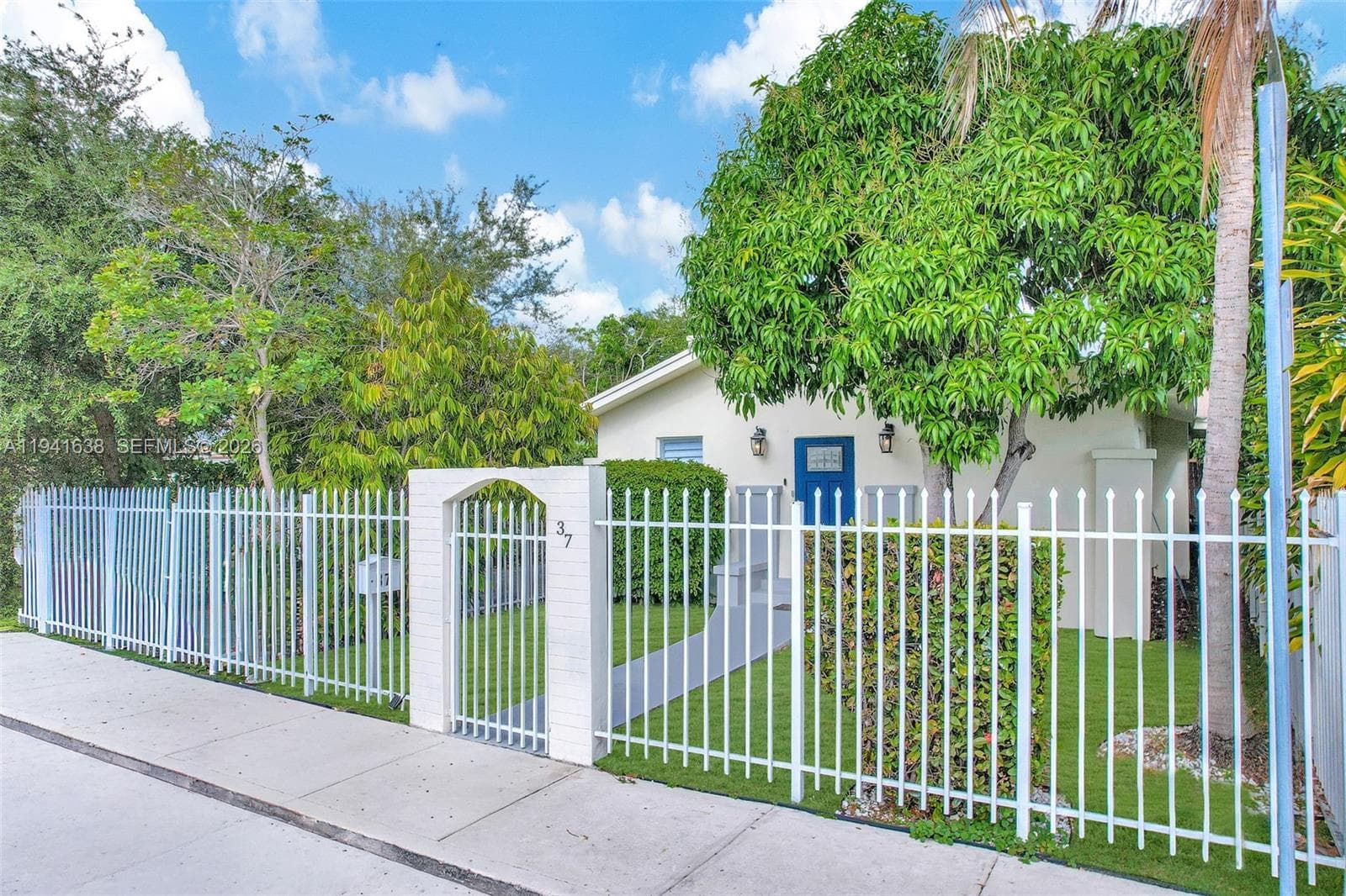 37 NW 47th St, Miami FL 33127 — 83