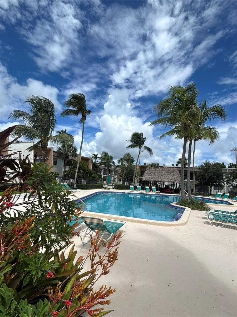 8261 SW 128th St # 202, Pinecrest FL 33156 — 1