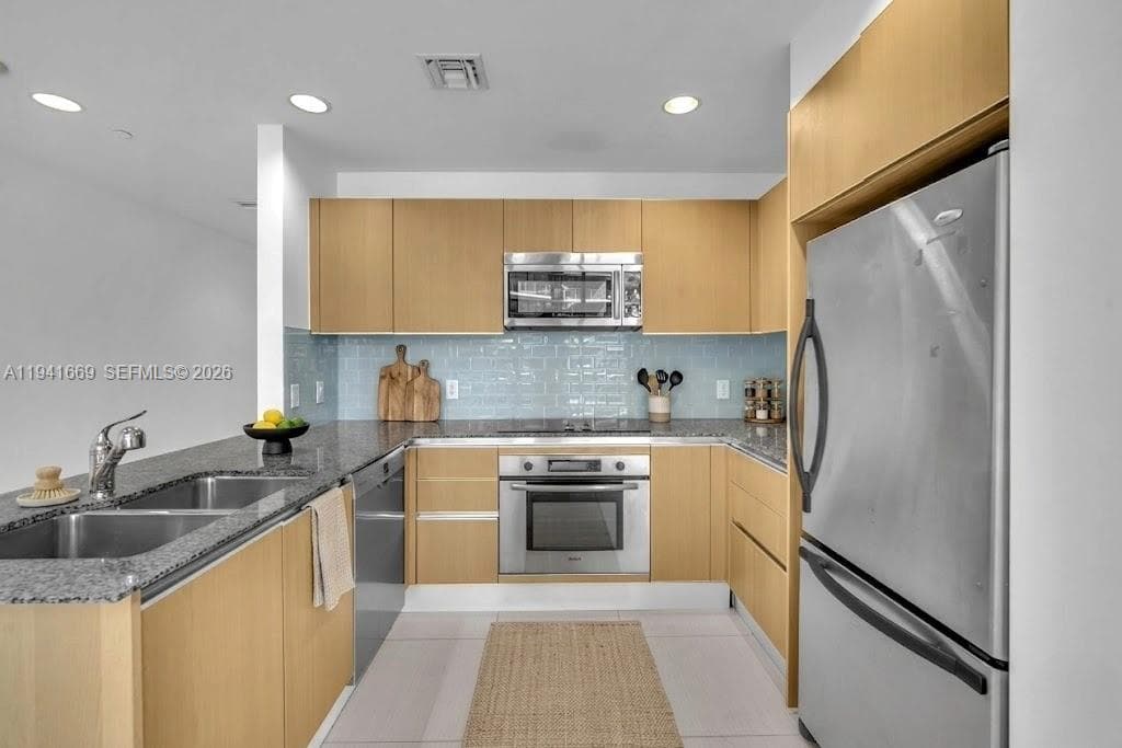 1050 Brickell Ave # 2418, Miami FL 33131 — 2