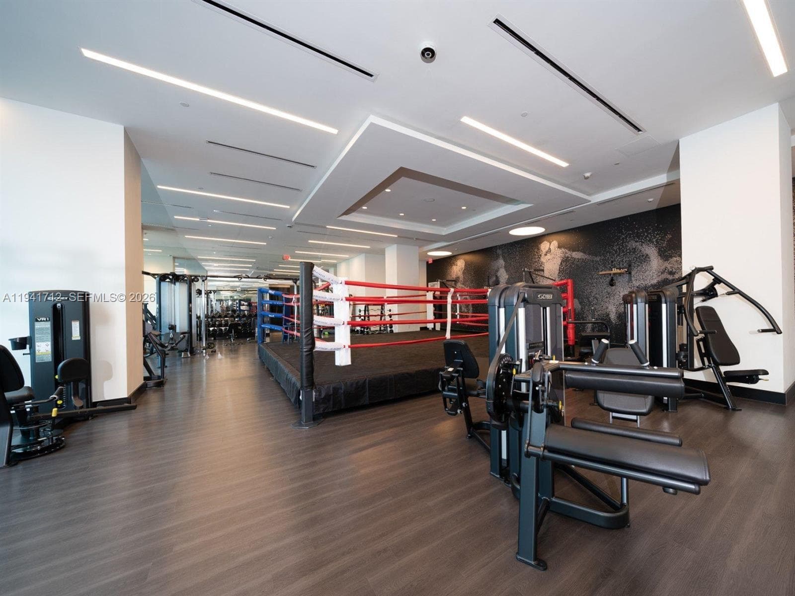 851 NE 1st Ave # 3606, Miami FL 33132 — 27