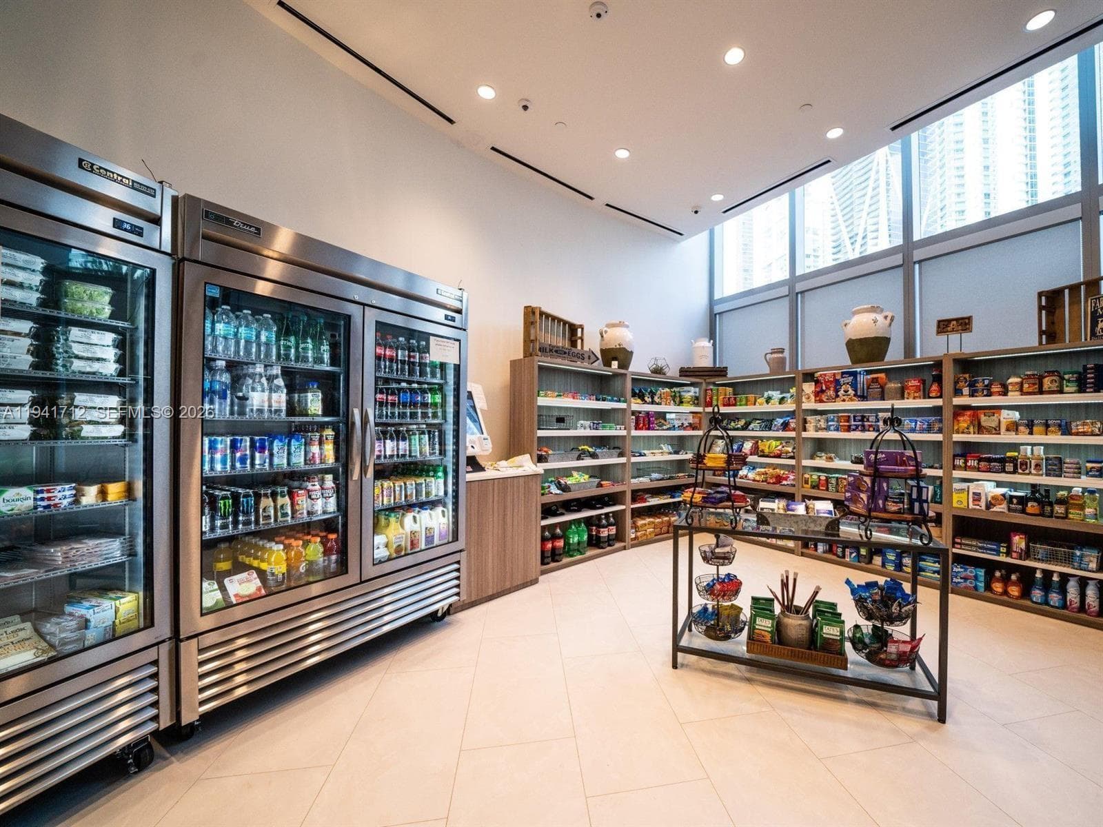 851 NE 1st Ave # 3606, Miami FL 33132 — 47