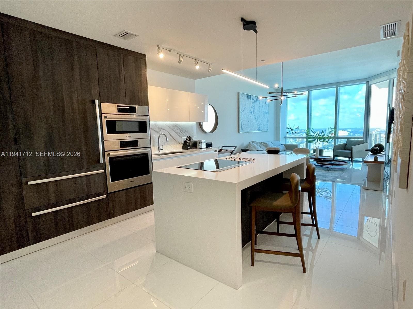 851 NE 1st Ave # 3606, Miami FL 33132 — 7