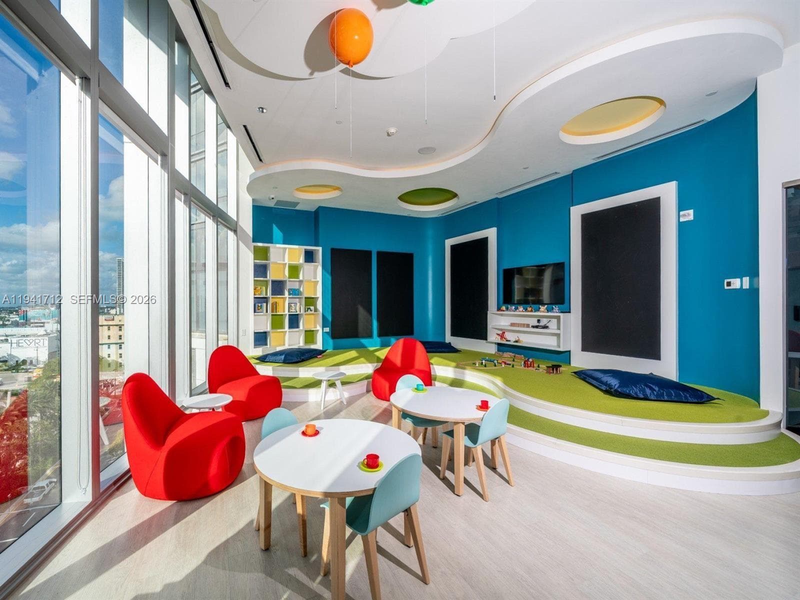 851 NE 1st Ave # 3606, Miami FL 33132 — 49