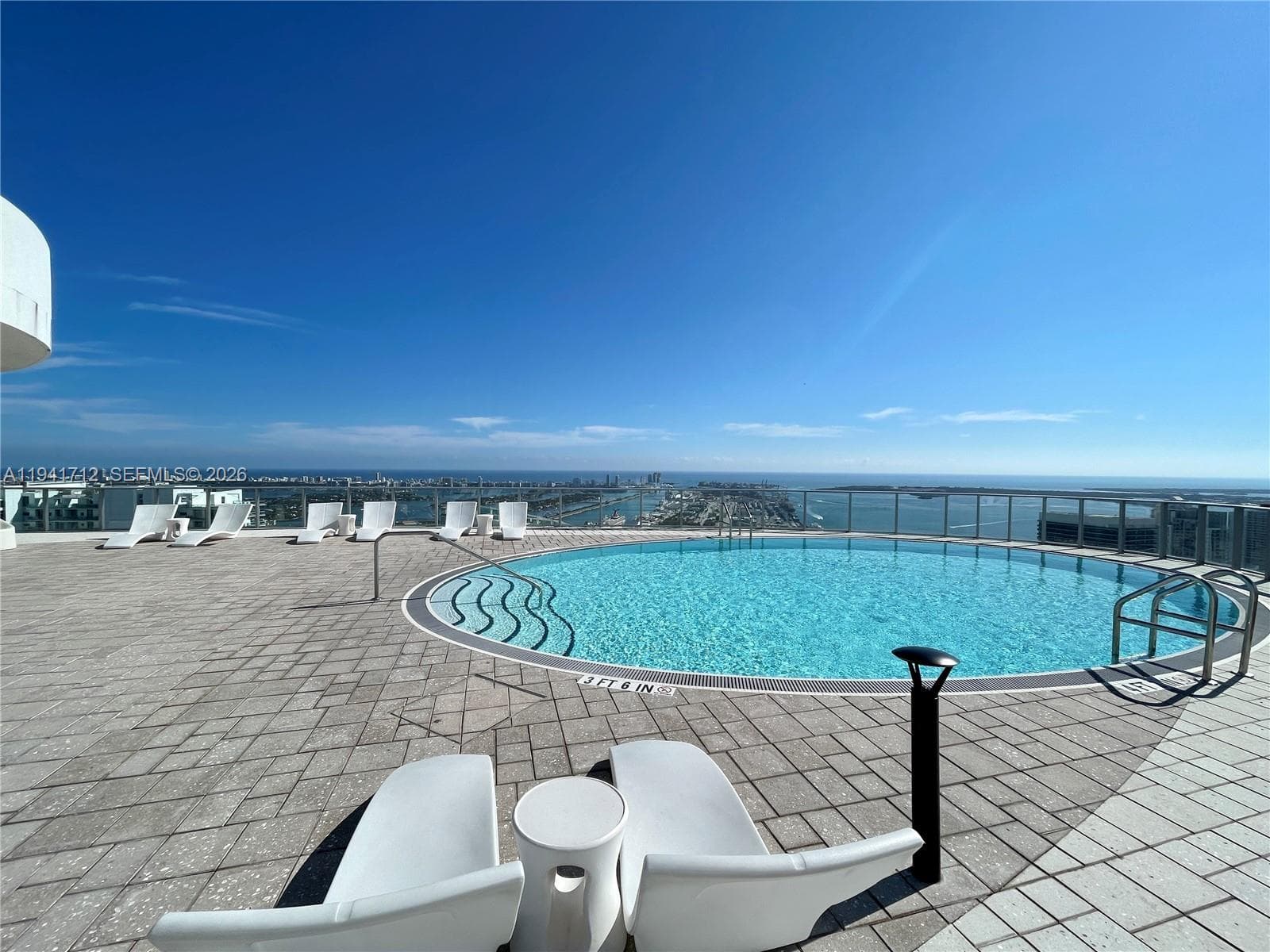 851 NE 1st Ave # 3606, Miami FL 33132 — 33