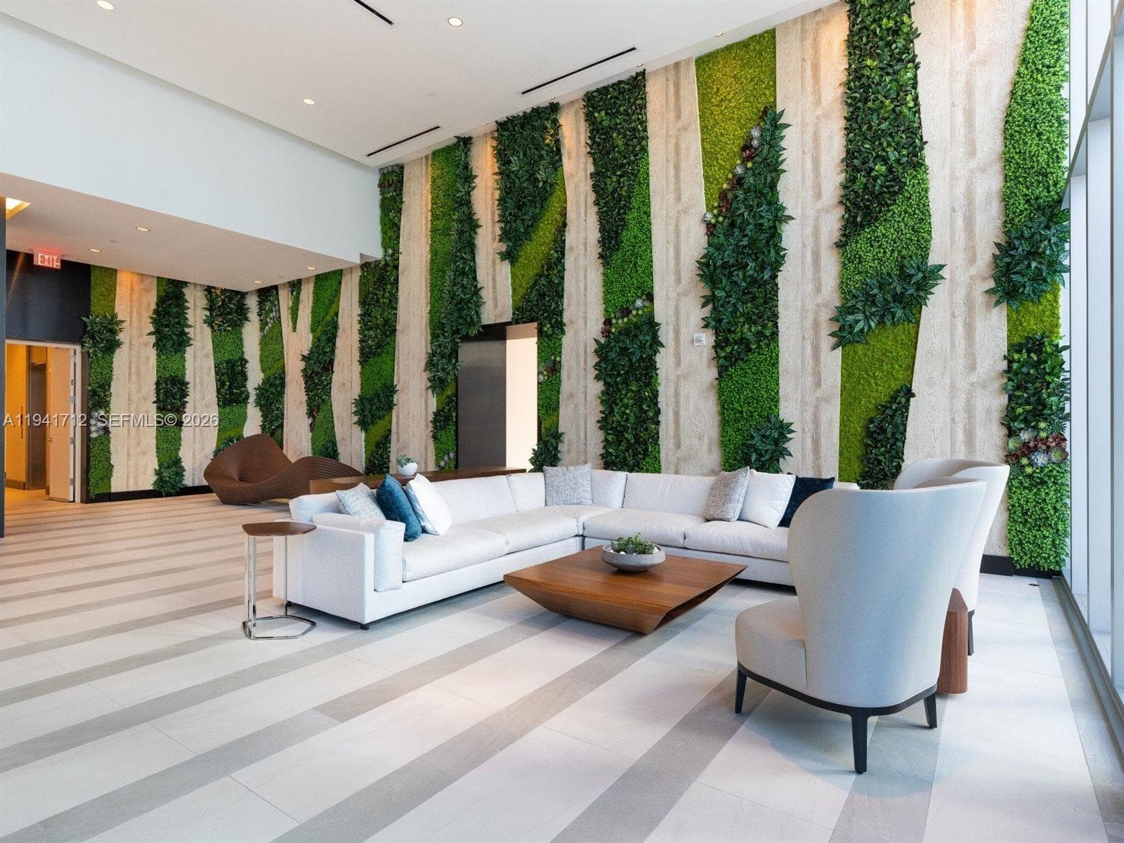 851 NE 1st Ave # 3606, Miami FL 33132 — 54