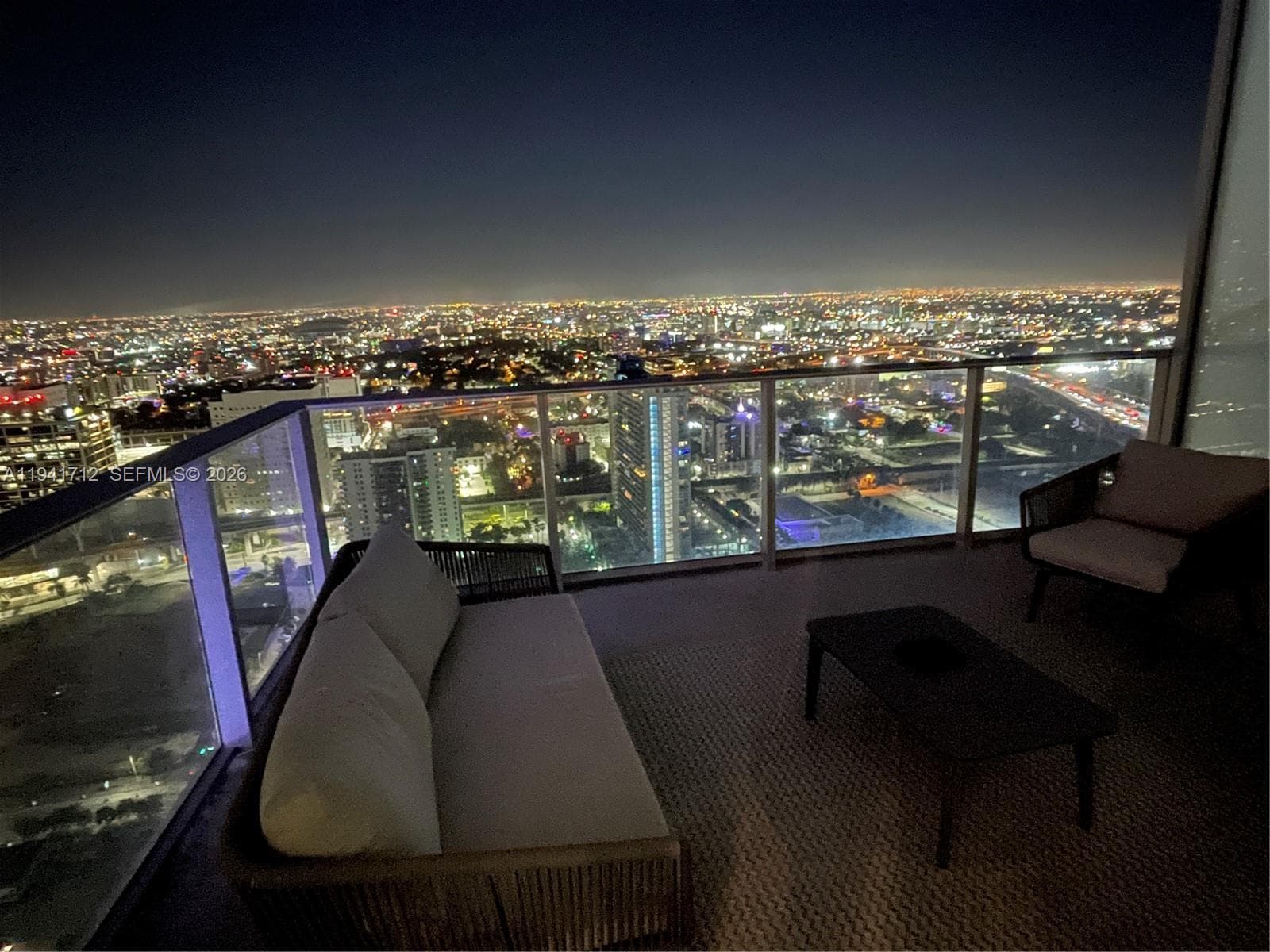 851 NE 1st Ave # 3606, Miami FL 33132 — 70
