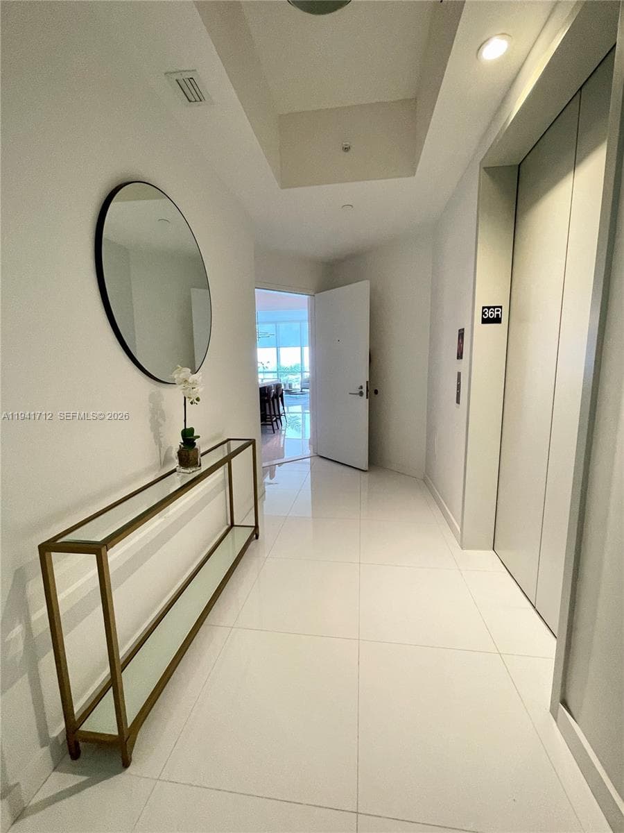 851 NE 1st Ave # 3606, Miami FL 33132 — 25