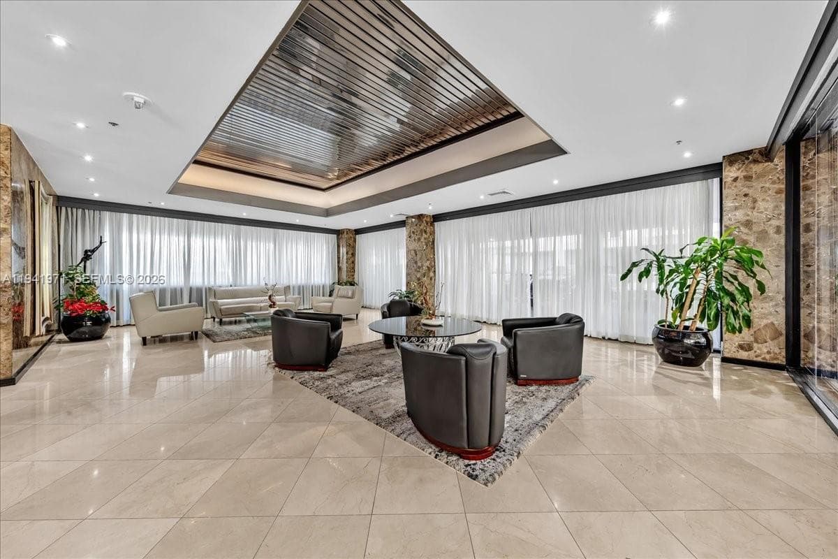 8877 Collins Ave # 2, Surfside FL 33154 — 40