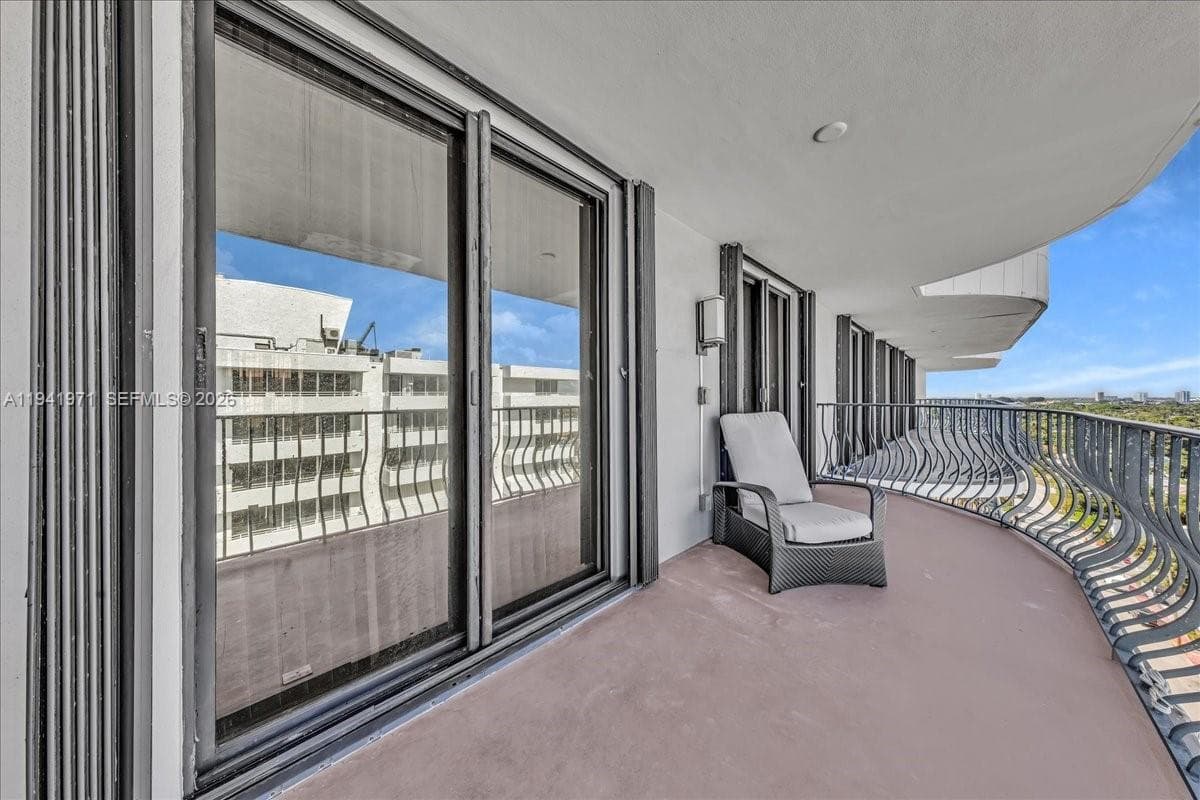 8877 Collins Ave # 2, Surfside FL 33154 — 25
