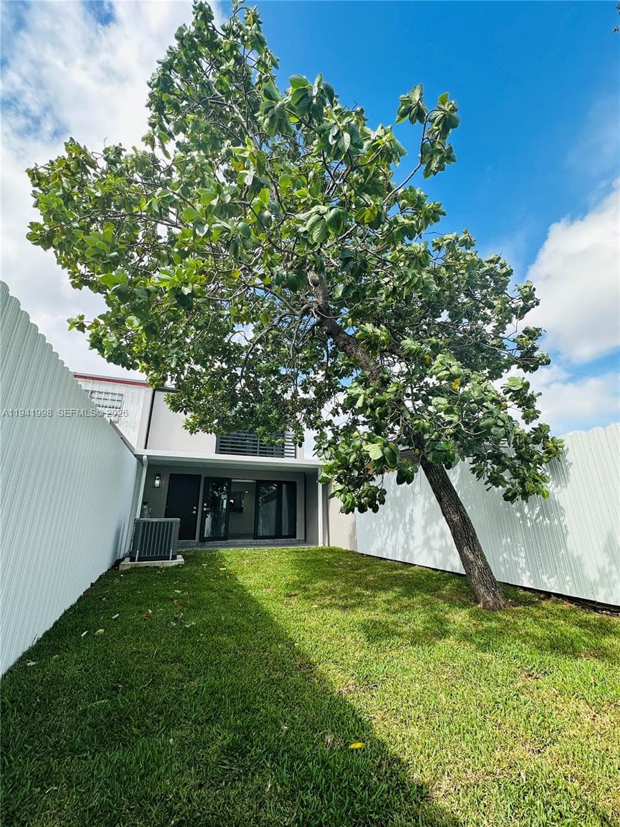 7157 W 19th Ct # 7157, Hialeah FL 33014 — 38