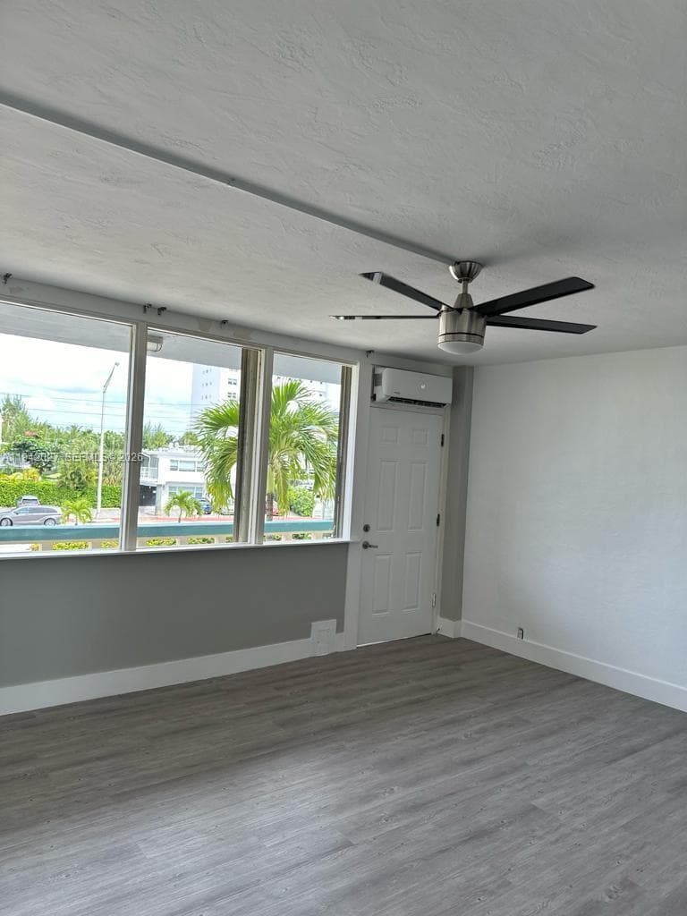 6484 Indian Creek Dr # 220, Miami Beach FL 33141 — 14
