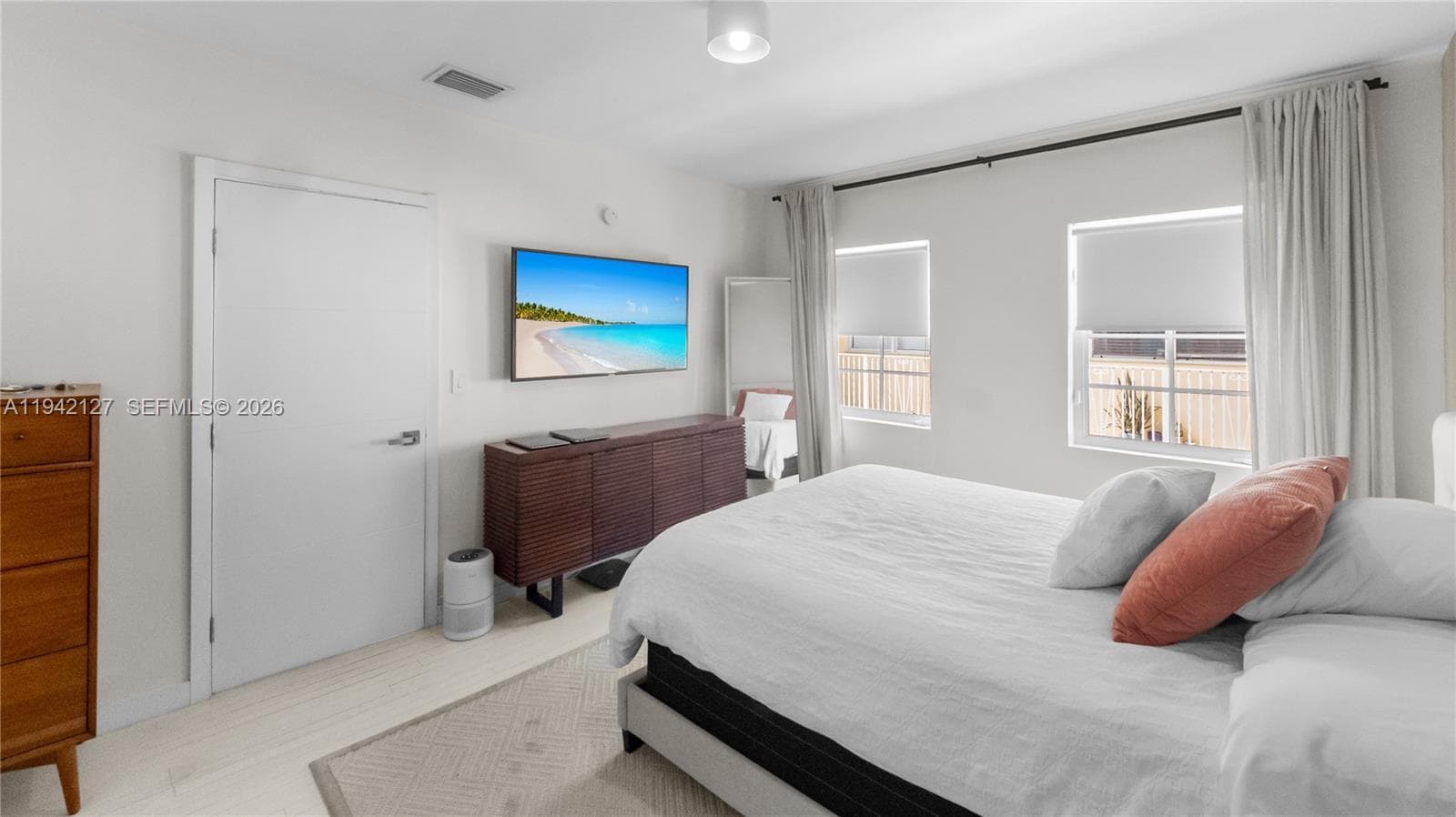 645 Michigan Ave # A, Miami Beach FL 33139 — 17