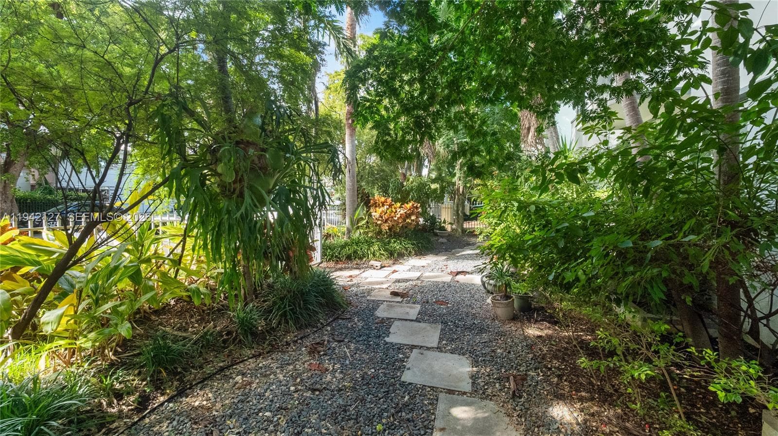 645 Michigan Ave # A, Miami Beach FL 33139 — 25