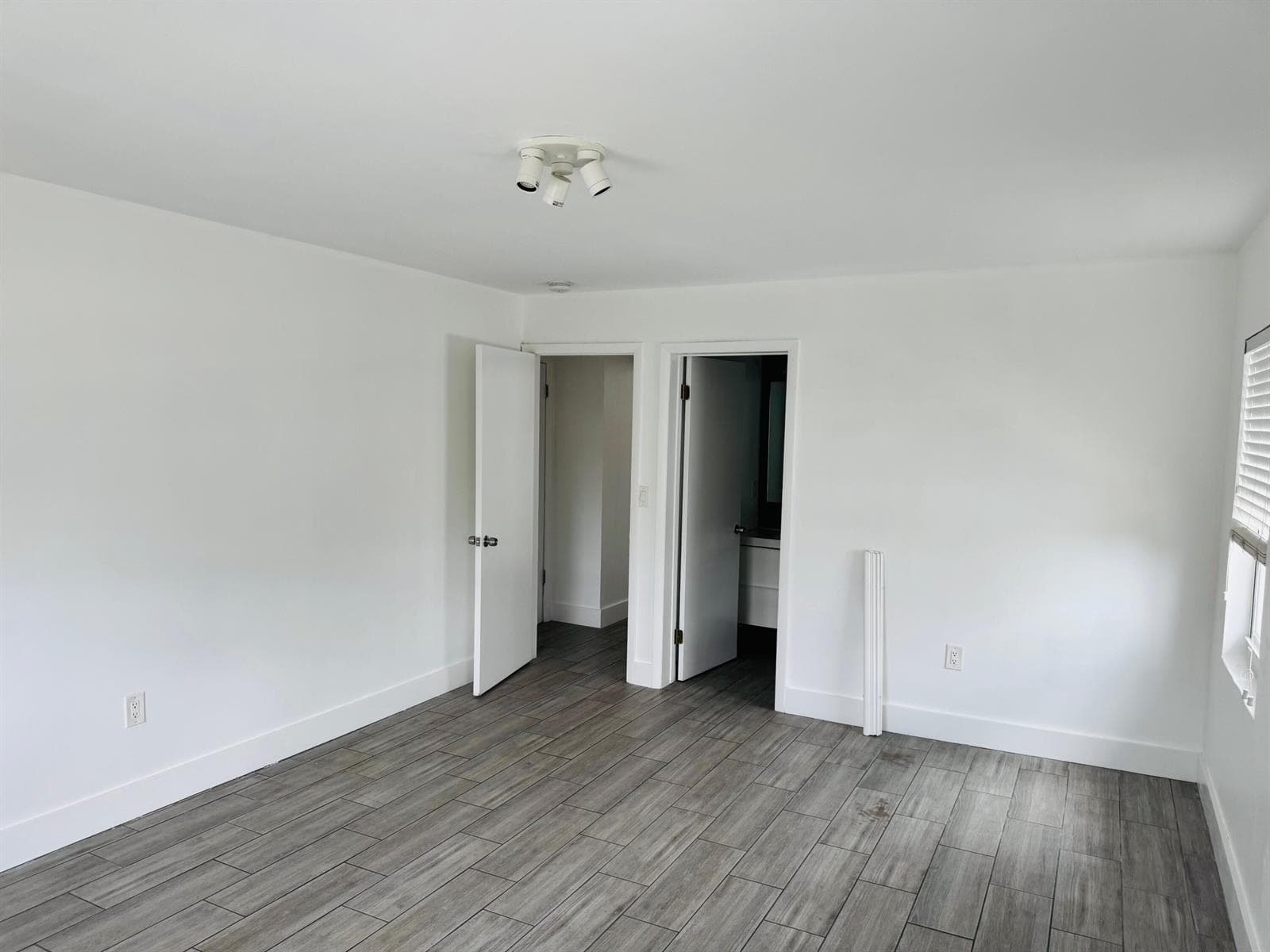 7910 Abbott Avenue # 6, Miami Beach FL 33141 — 9