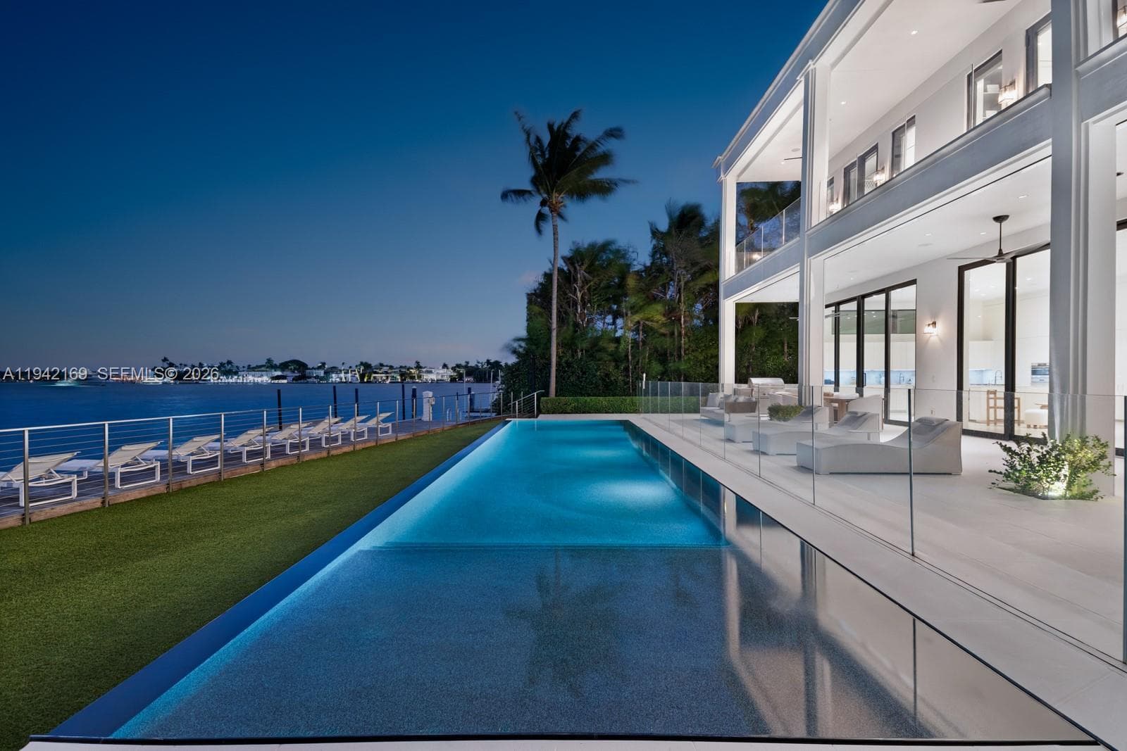 33 E Dilido Dr, Miami Beach FL 33139 — 47