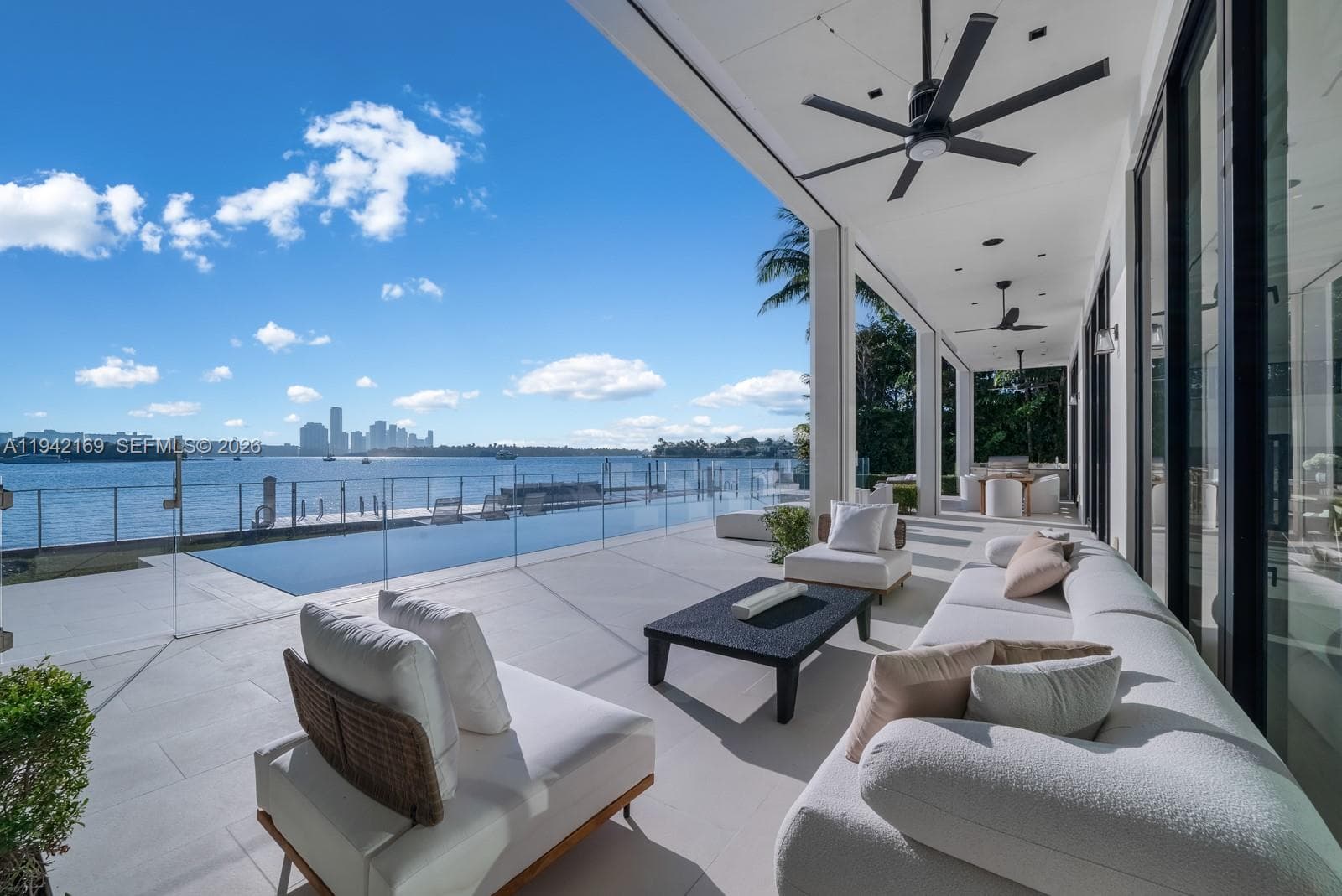 33 E Dilido Dr, Miami Beach FL 33139 — 43