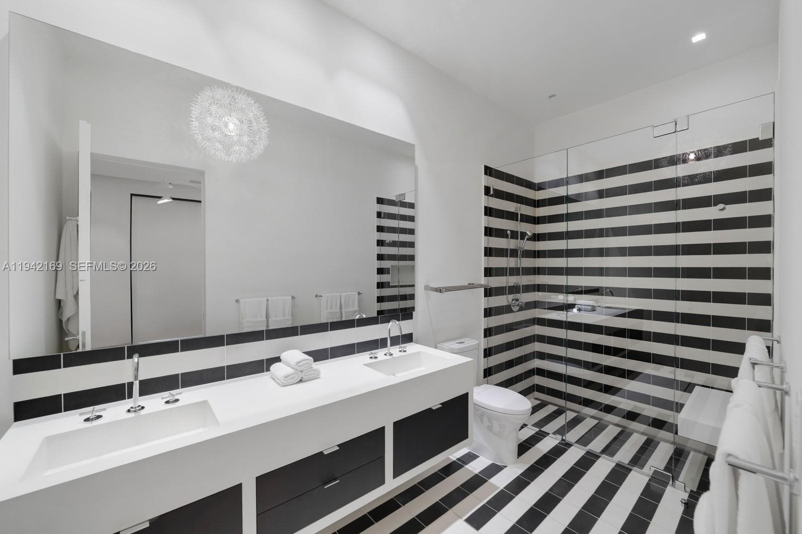 33 E Dilido Dr, Miami Beach FL 33139 — 31