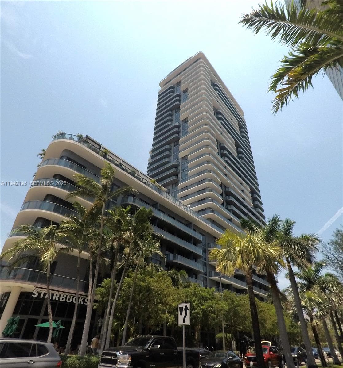 121 NE 34th St # 1008, Miami FL 33137 — 52