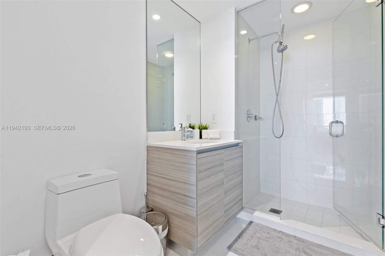 121 NE 34th St # 1008, Miami FL 33137 — 22