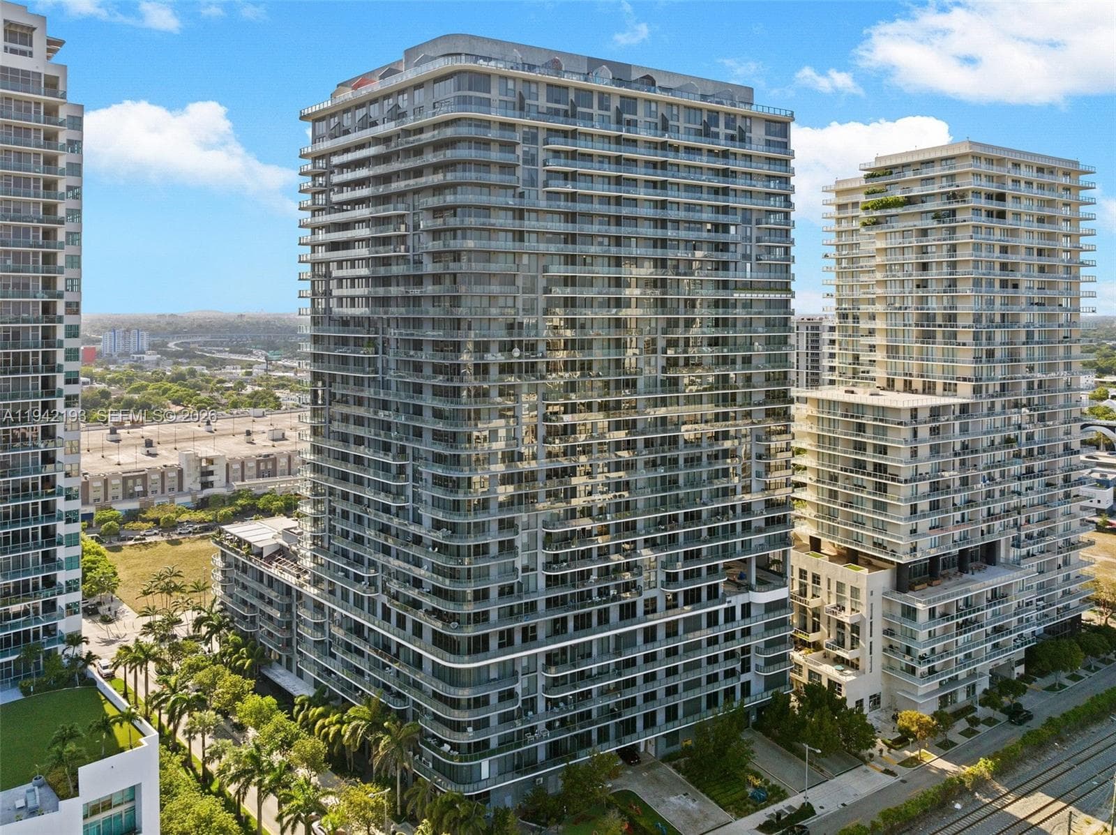 121 NE 34th St # 1008, Miami FL 33137 — 49