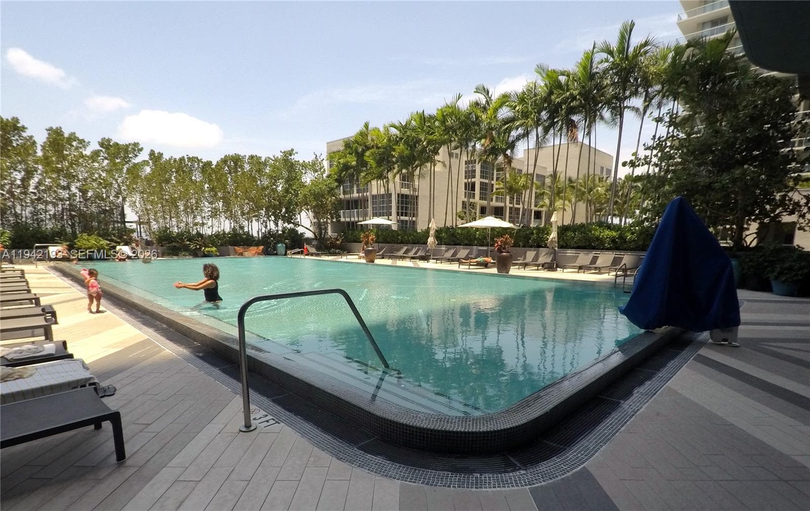 121 NE 34th St # 1008, Miami FL 33137 — 33