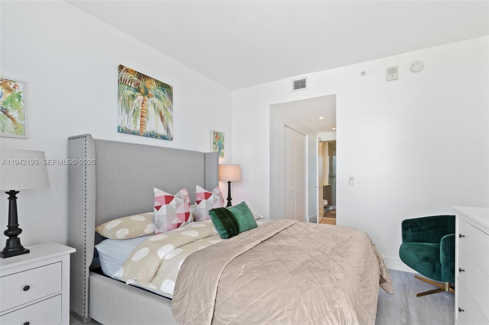 121 NE 34th St # 1008, Miami FL 33137 — 21