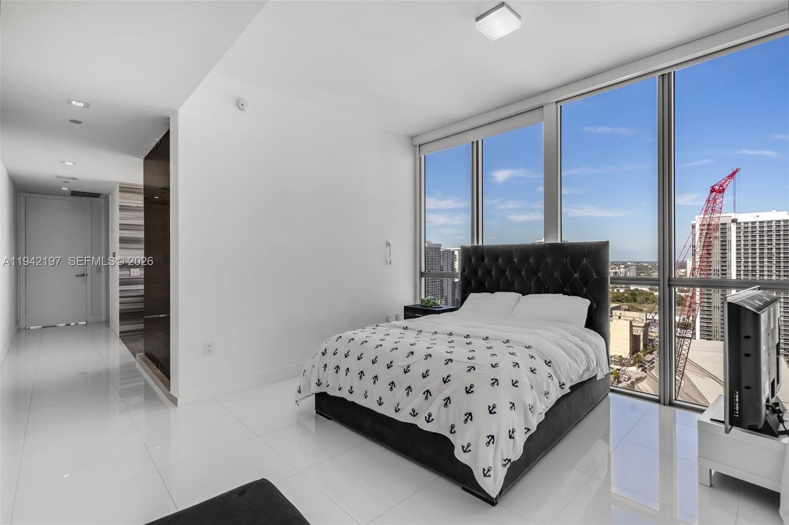 1100 Biscayne Blvd # 2907, Miami FL 33132 — 23